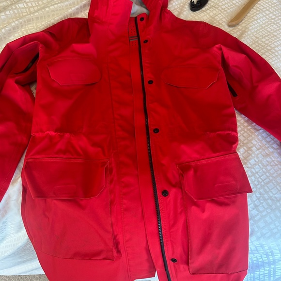 Canada Goose Rain jacket - Picture 7 of 7